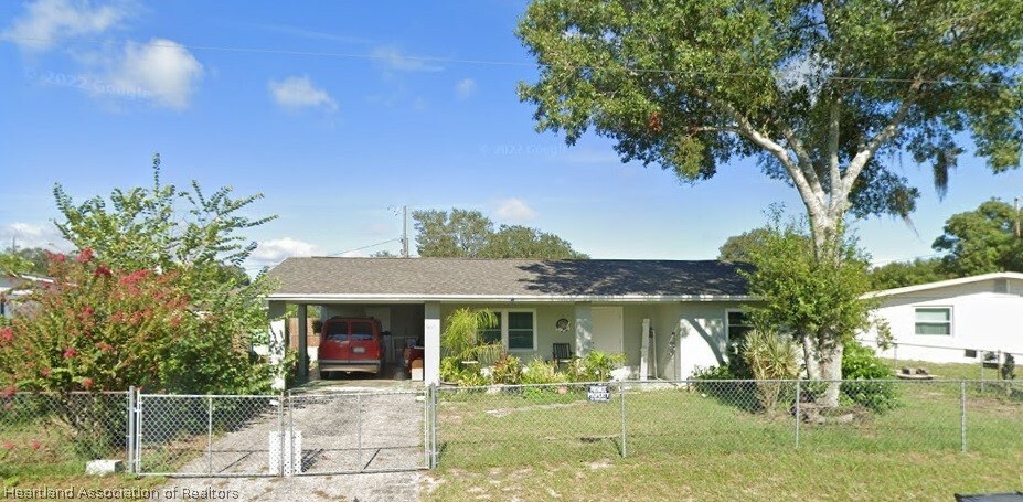 Property Photo:  600 Cherokee Circle  FL 33825 