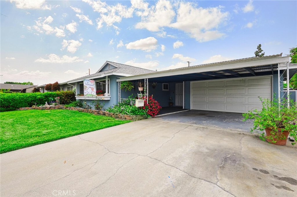 Property Photo: 14420 Terryknoll Drive CA 90604