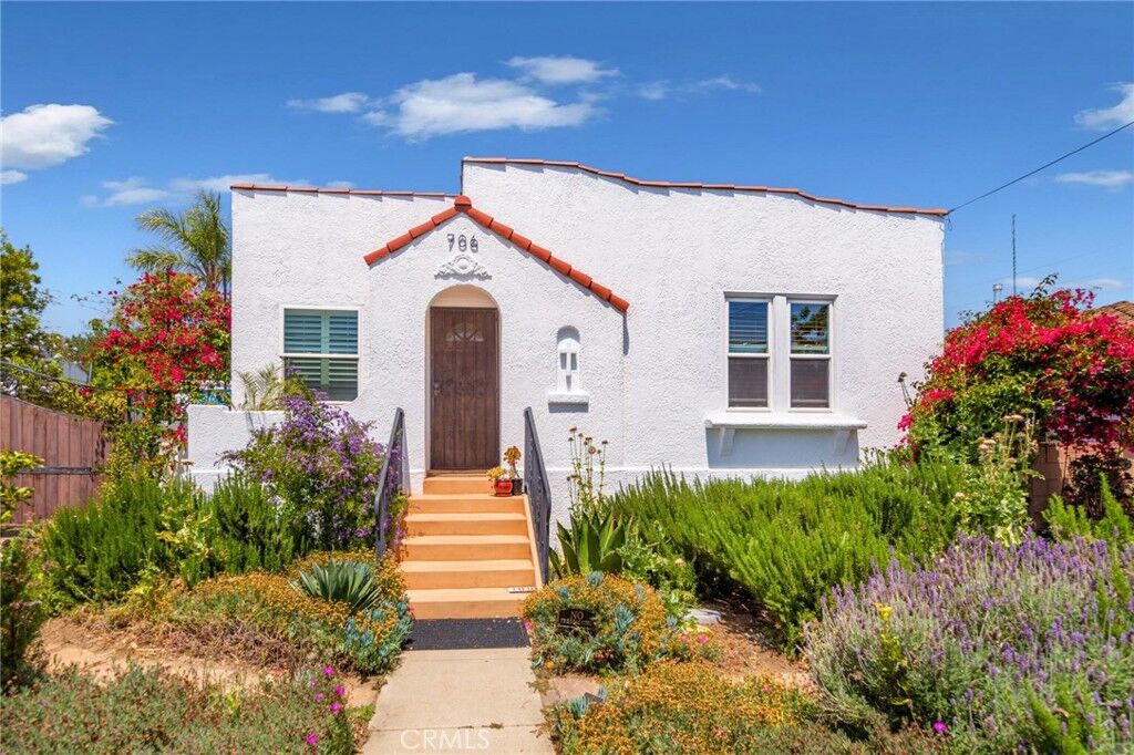 Property Photo:  706 S Kenneth Road  CA 91501 