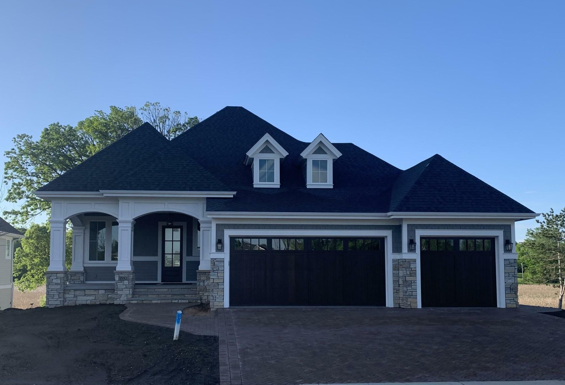 Property Photo: 1552 Marsh Pointe Court MN 55340