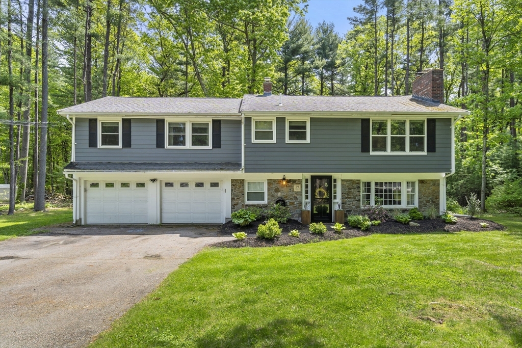 Property Photo:  29 Ledgewood Road  MA 01701 