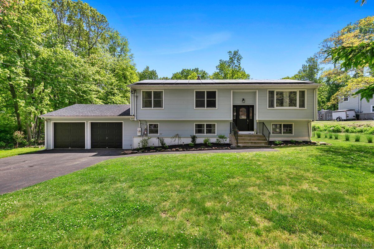 Property Photo:  18 Pevetty Drive  CT 06512 