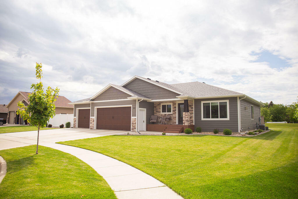 Property Photo:  1311 N Kettering Drive  SD 57401 