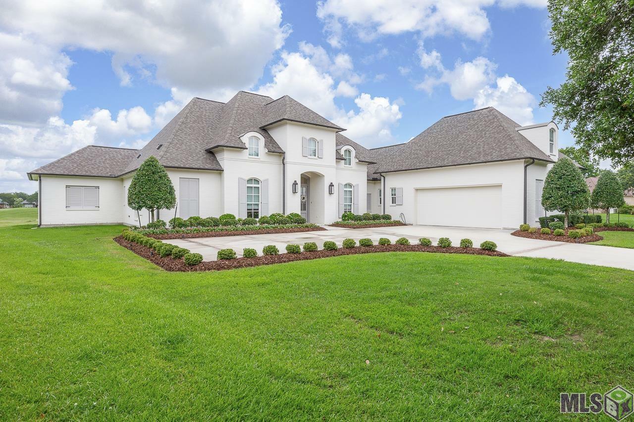 Property Photo:  40200 Dove Estates Ct  LA 70737 