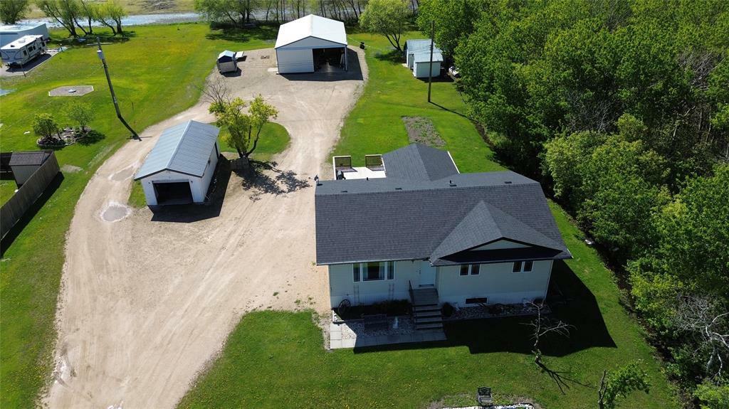 Photo de la propriété:  144146 108W Road  MB R7N 2T7 