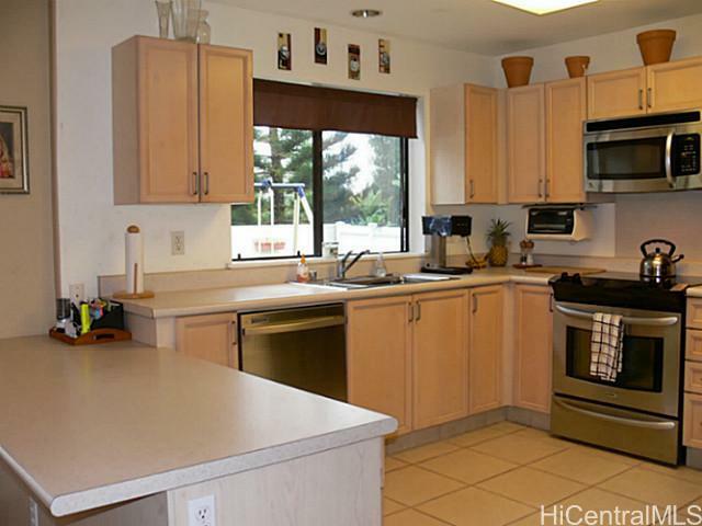 Property Photo:  