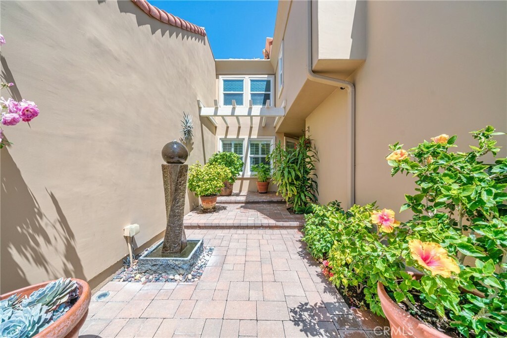 Property Photo: 6081 Eaglecrest Drive CA 92648