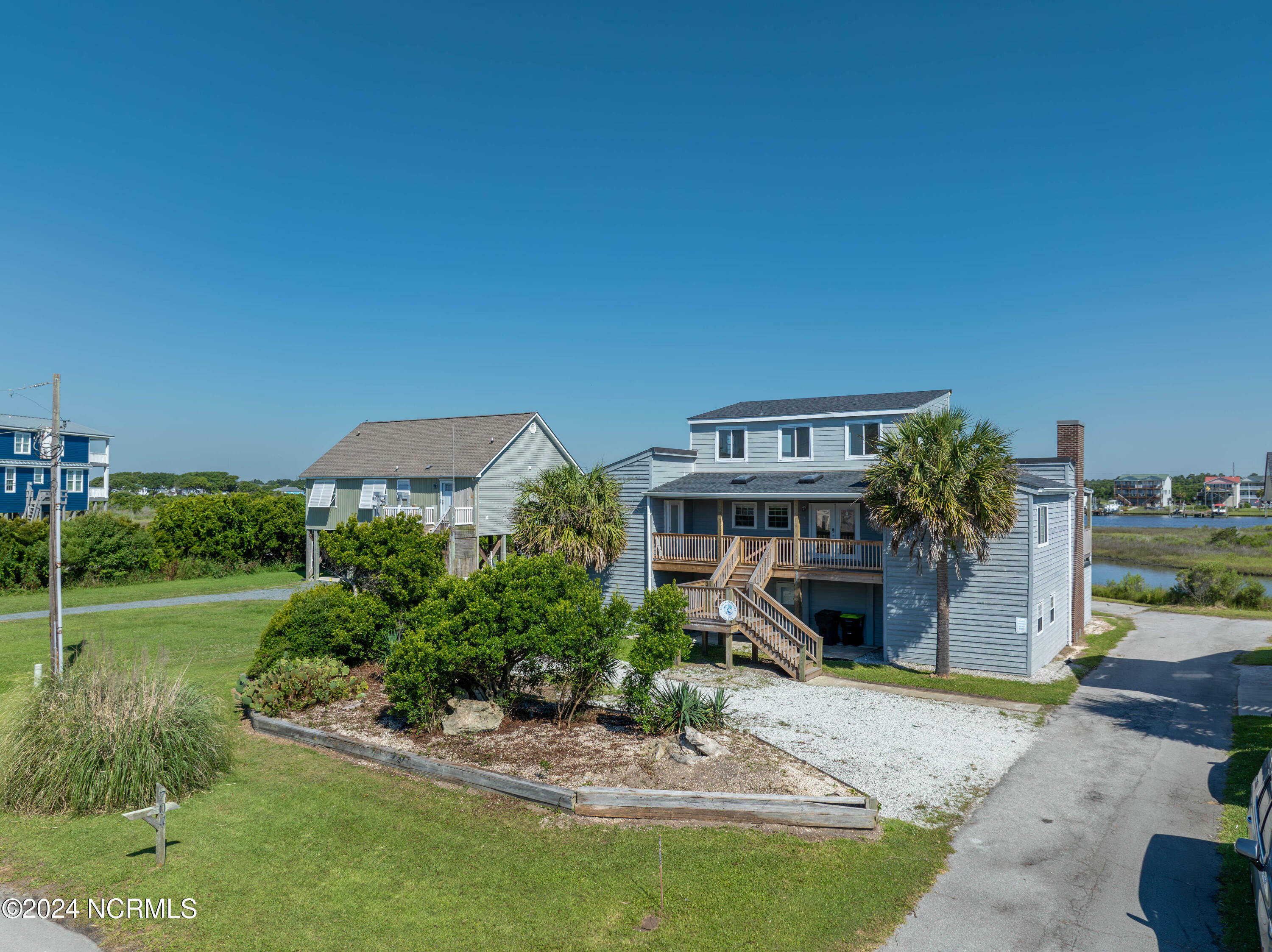 Property Photo:  704 Trade Winds Drive S  NC 28460 