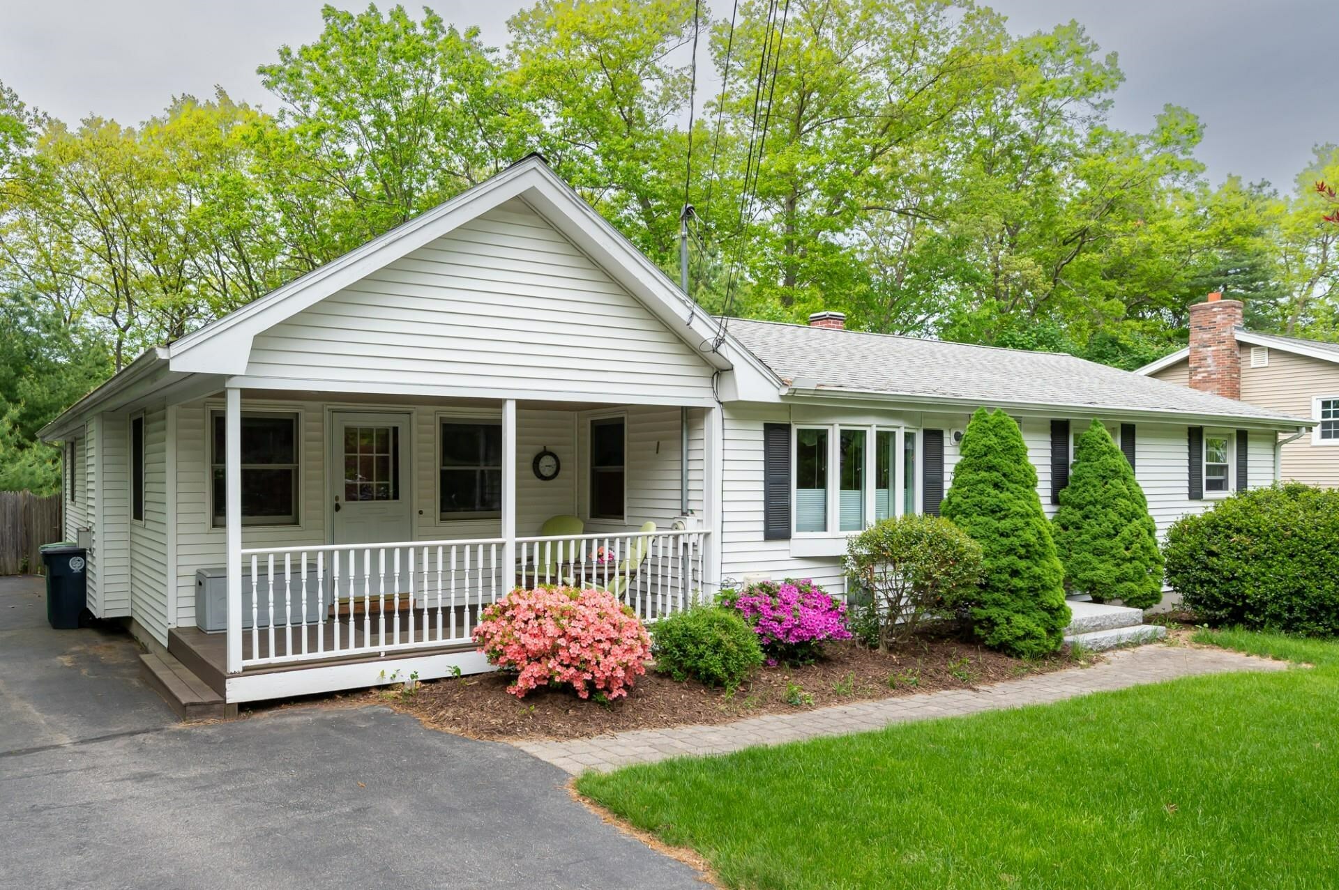 Property Photo:  157 Westwood Drive  NH 03062 