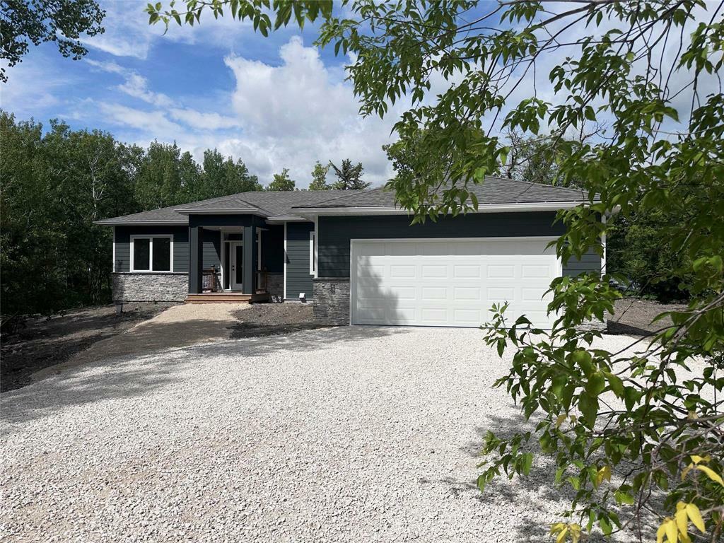 Property Photo:  17 Tamarack Lane  MB R0E 0P0 