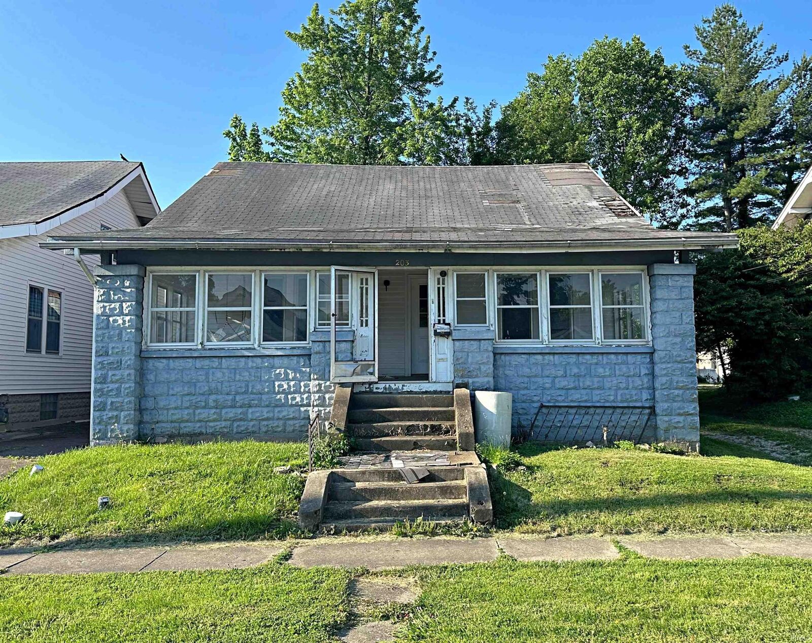 Property Photo: 203 W Walnut Street IN 47501