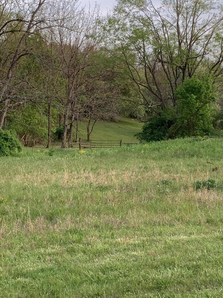 Property Photo:  900 Stewarts Lane  KY 40422 