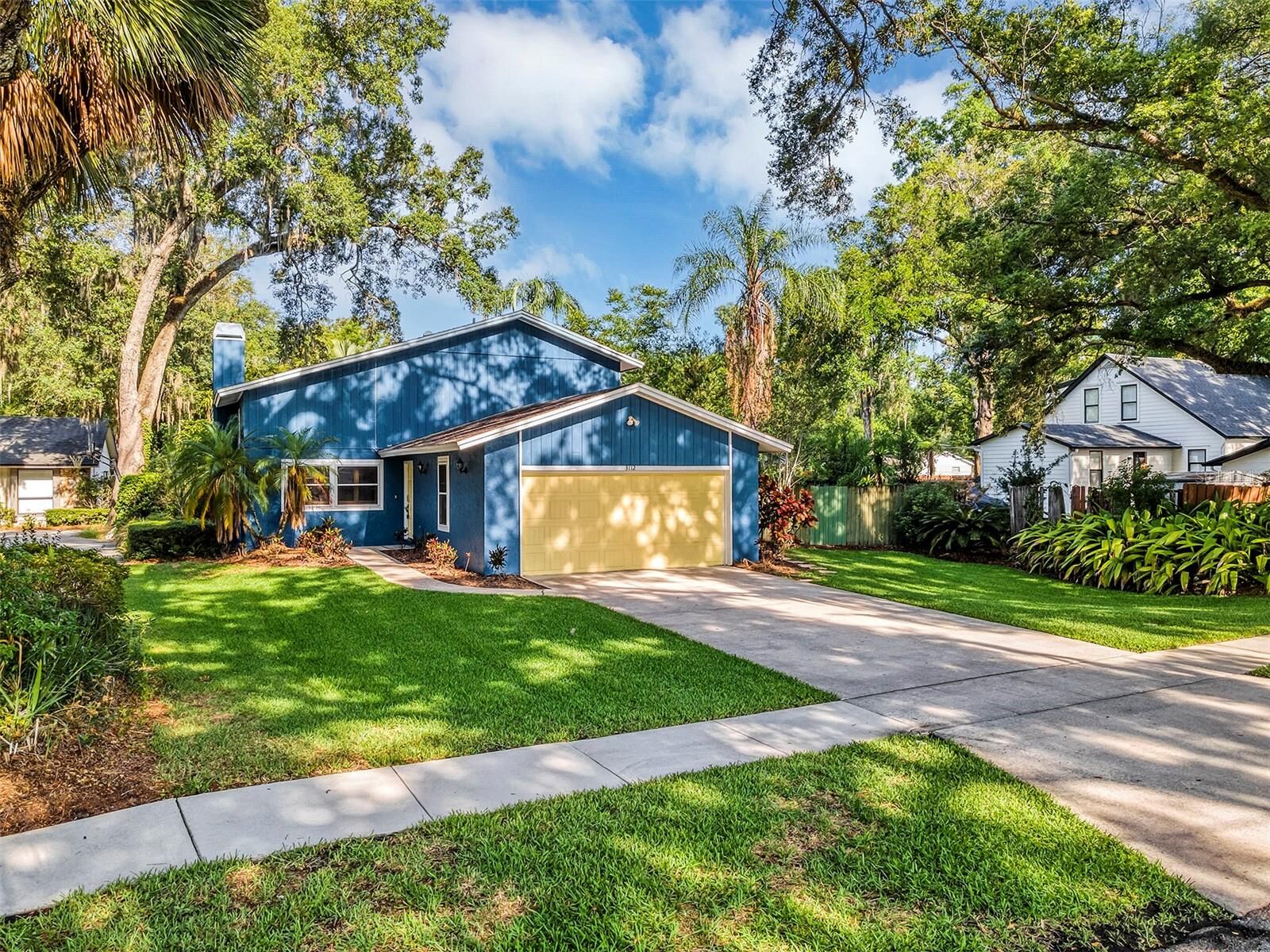 Property Photo:  3112 Margaret Oaks Lane  FL 32806 