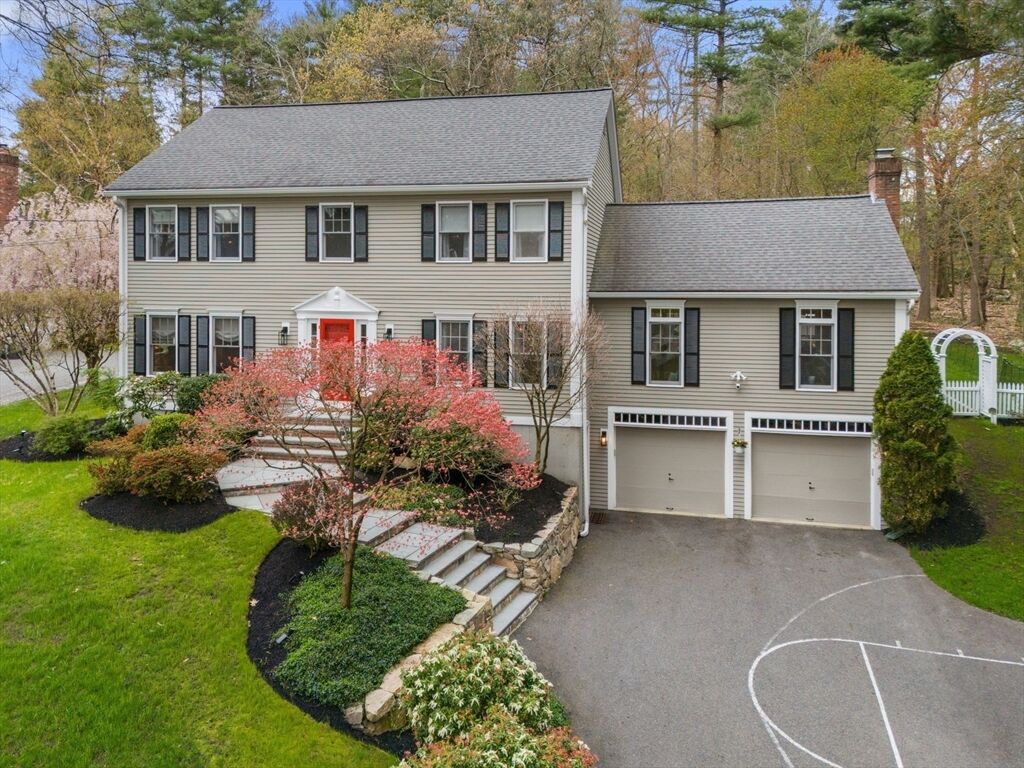 Property Photo:  5 Fairview Rd  MA 02052 