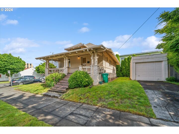 1905 NE Everett St  Portland OR 97232 photo