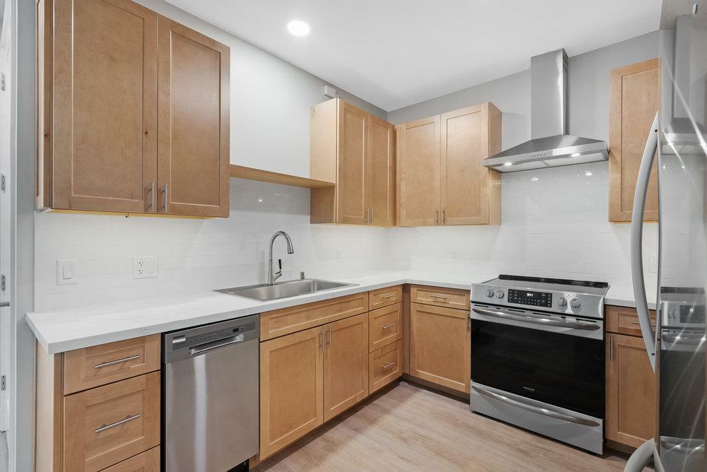 Property Photo:  400 San Benito Street 209  CA 95023 