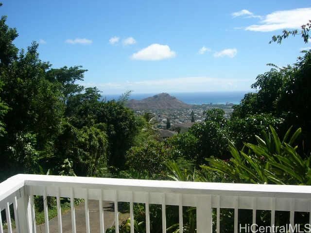 Property Photo:  