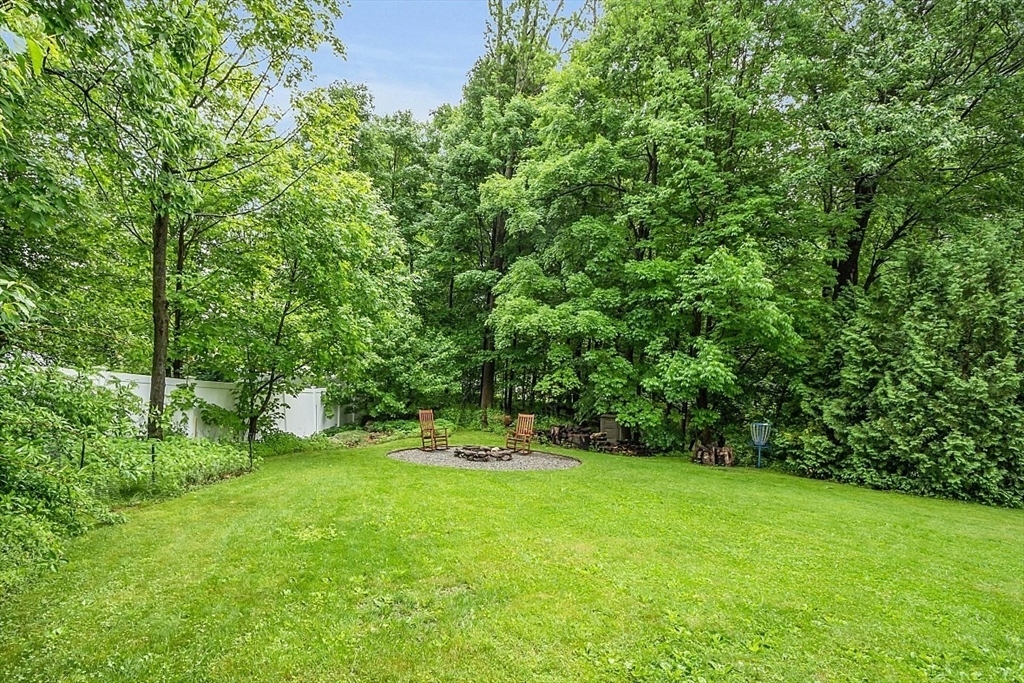 Property Photo:  33 Wendover Rd  MA 01606 