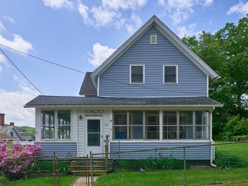 Property Photo:  11 Williams  MA 01550 