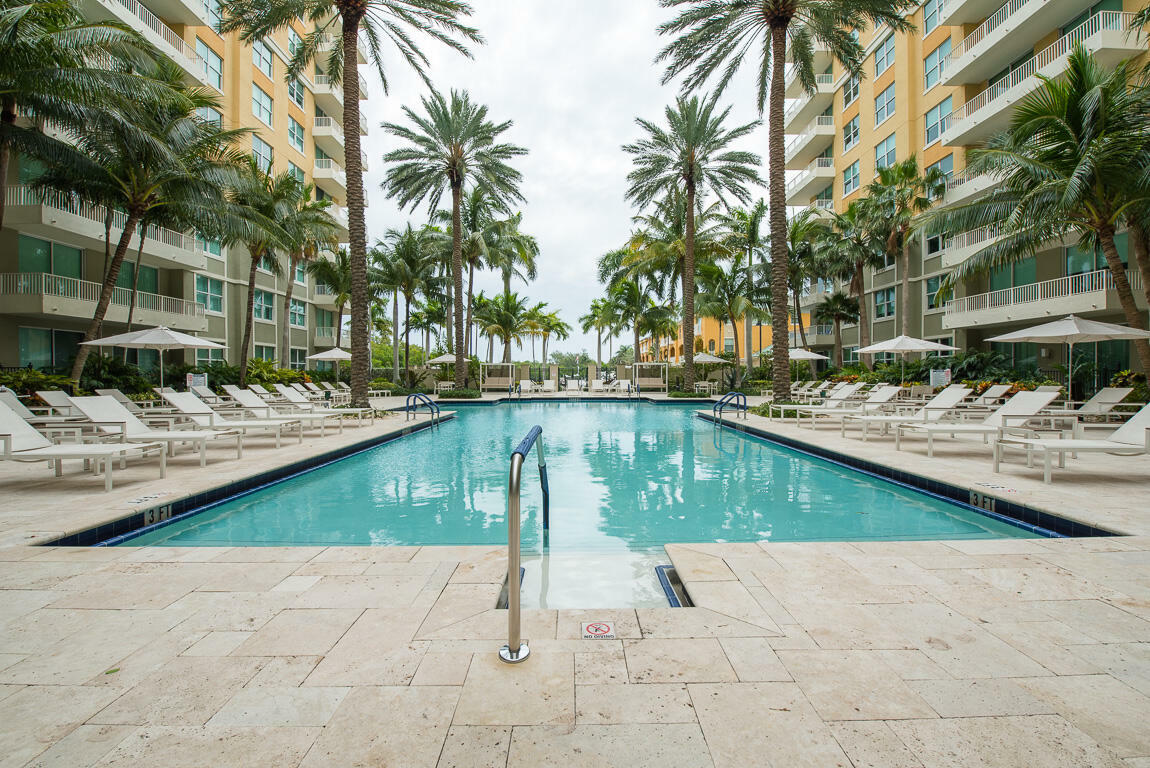 Property Photo:  700 E Boynton Beach Boulevard 504  FL 33435 