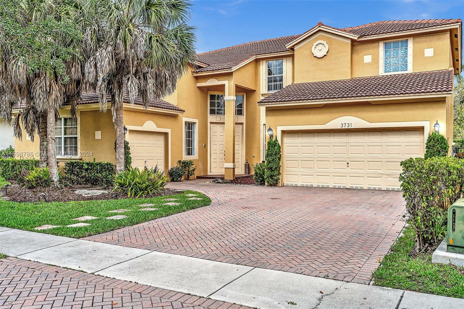 Property Photo:  3731 W Gardenia Ave  FL 33332 