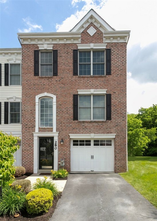 Property Photo:  280 Overlook Ct  PA 15108 