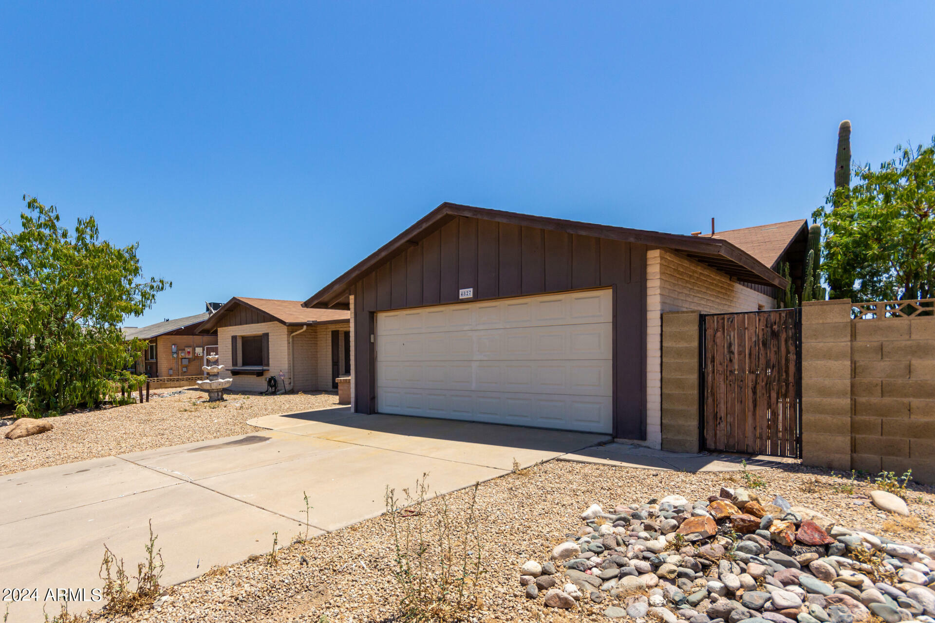 Property Photo:  4827 W Solano Drive S  AZ 85301 