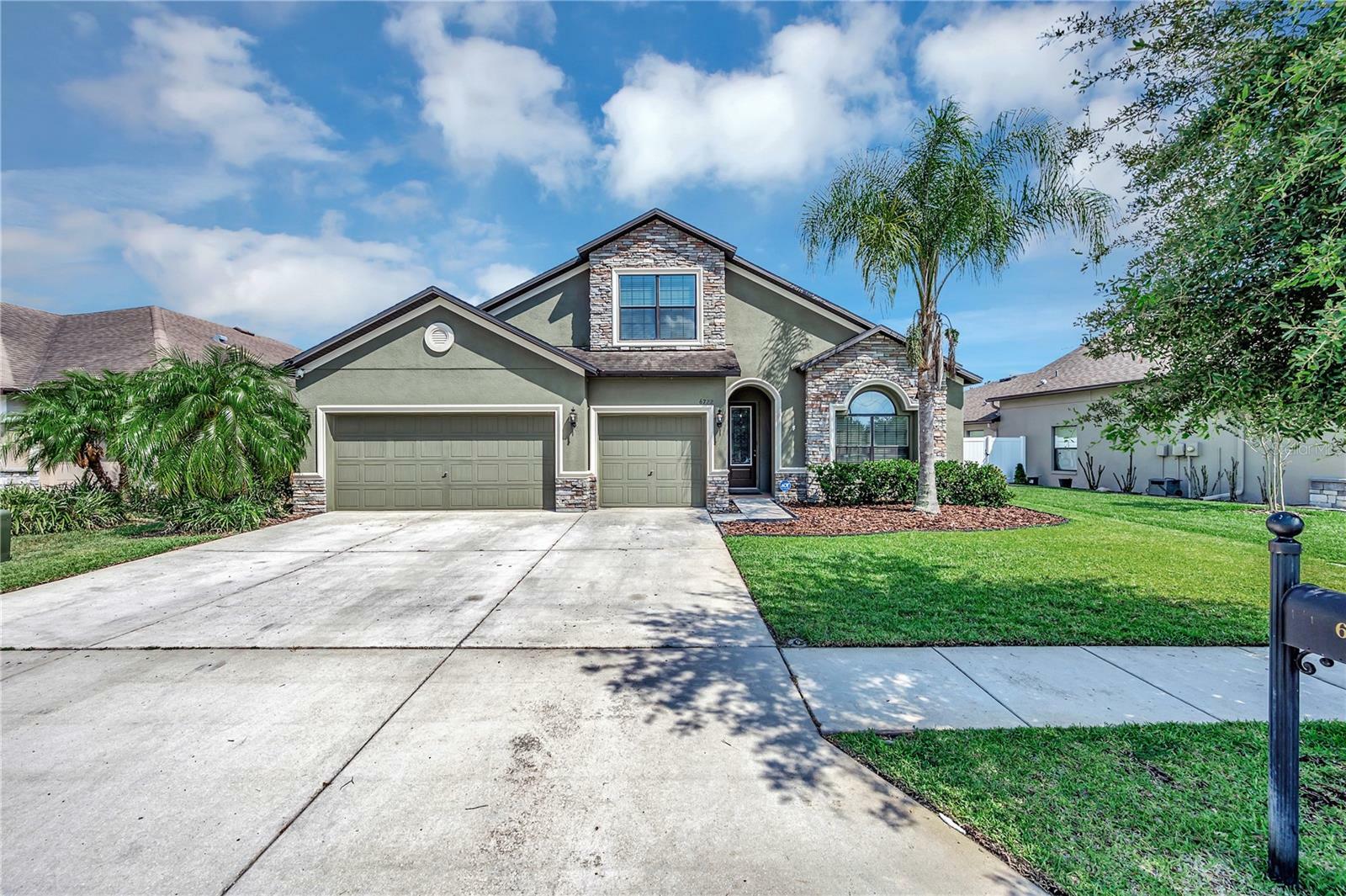 Property Photo:  6722 Wild Elm Court  FL 33545 