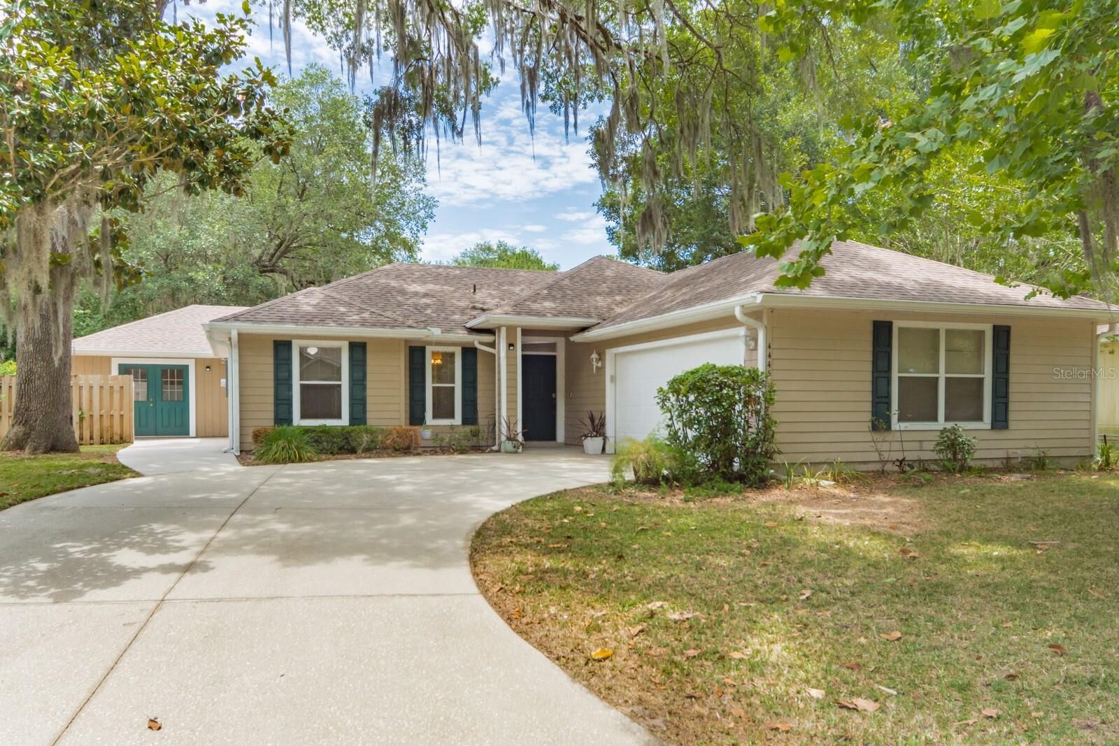 Property Photo:  4445 NW 35th Terrace  FL 32605 