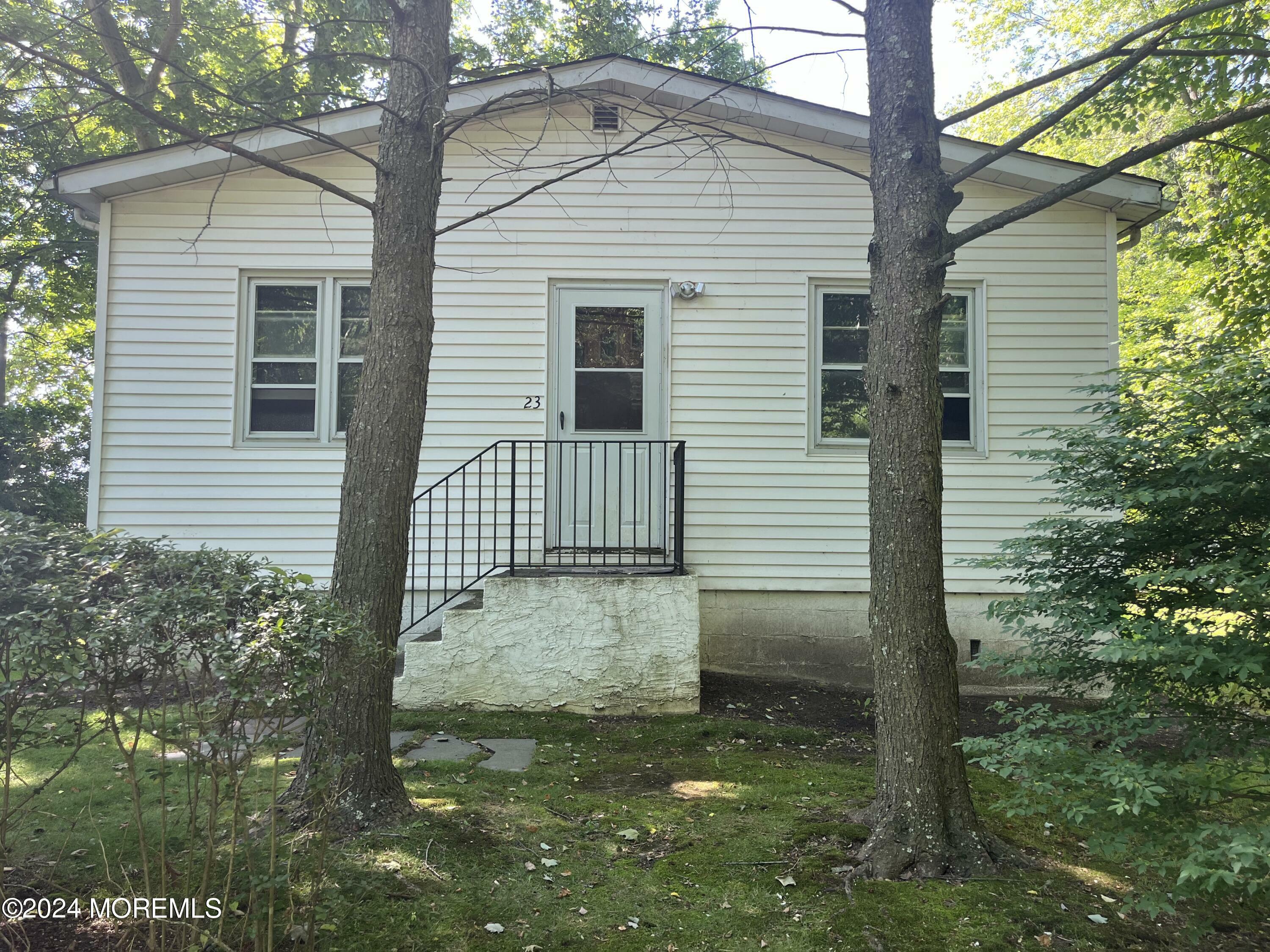 Property Photo:  23 Robbins Road  NJ 08535 