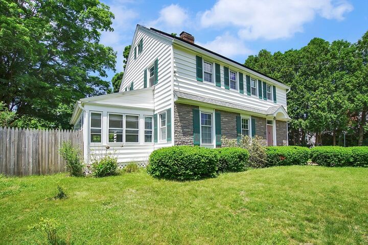 Property Photo: 194 High St MA 01301