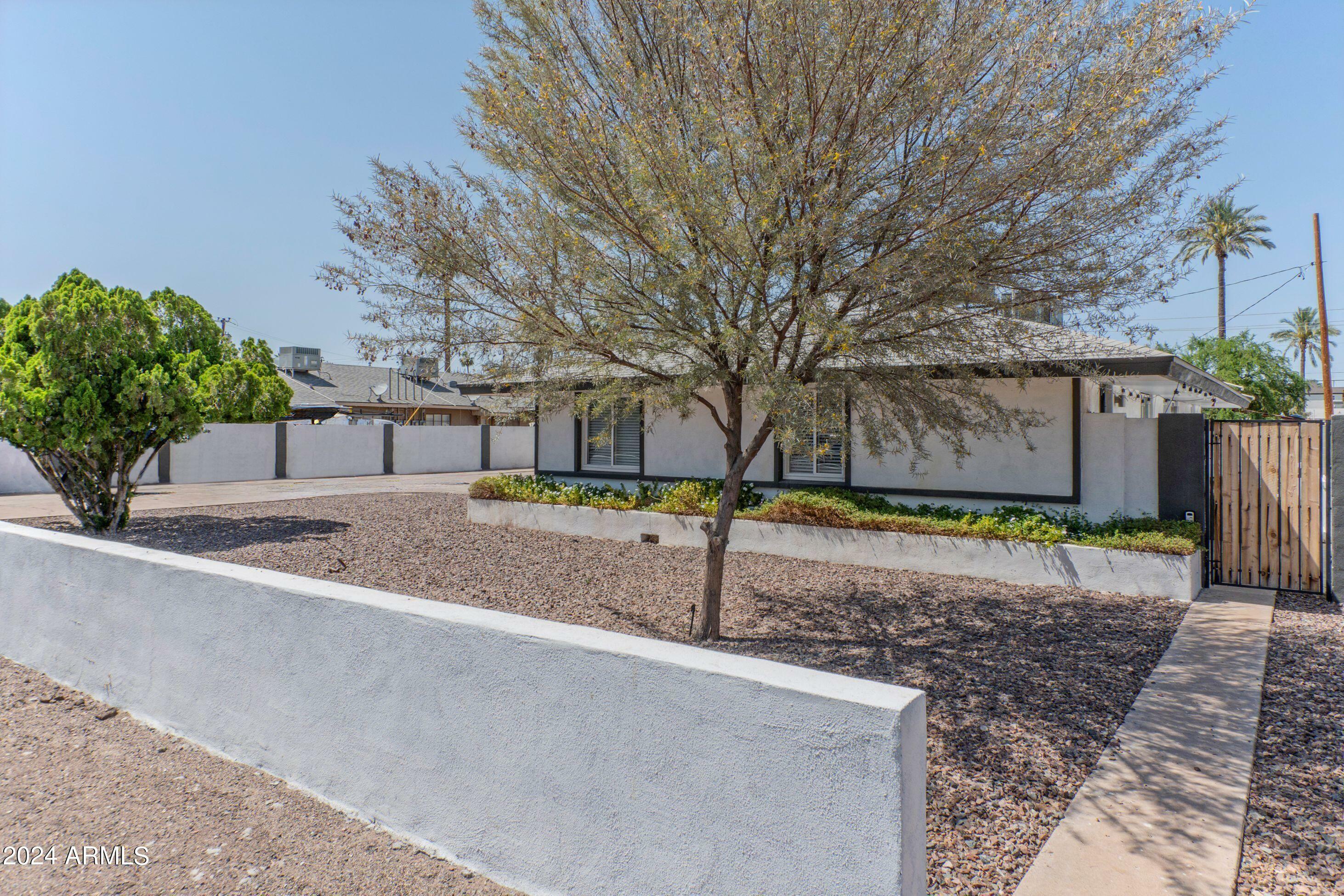 Property Photo:  720 E Montecito Avenue  AZ 85014 