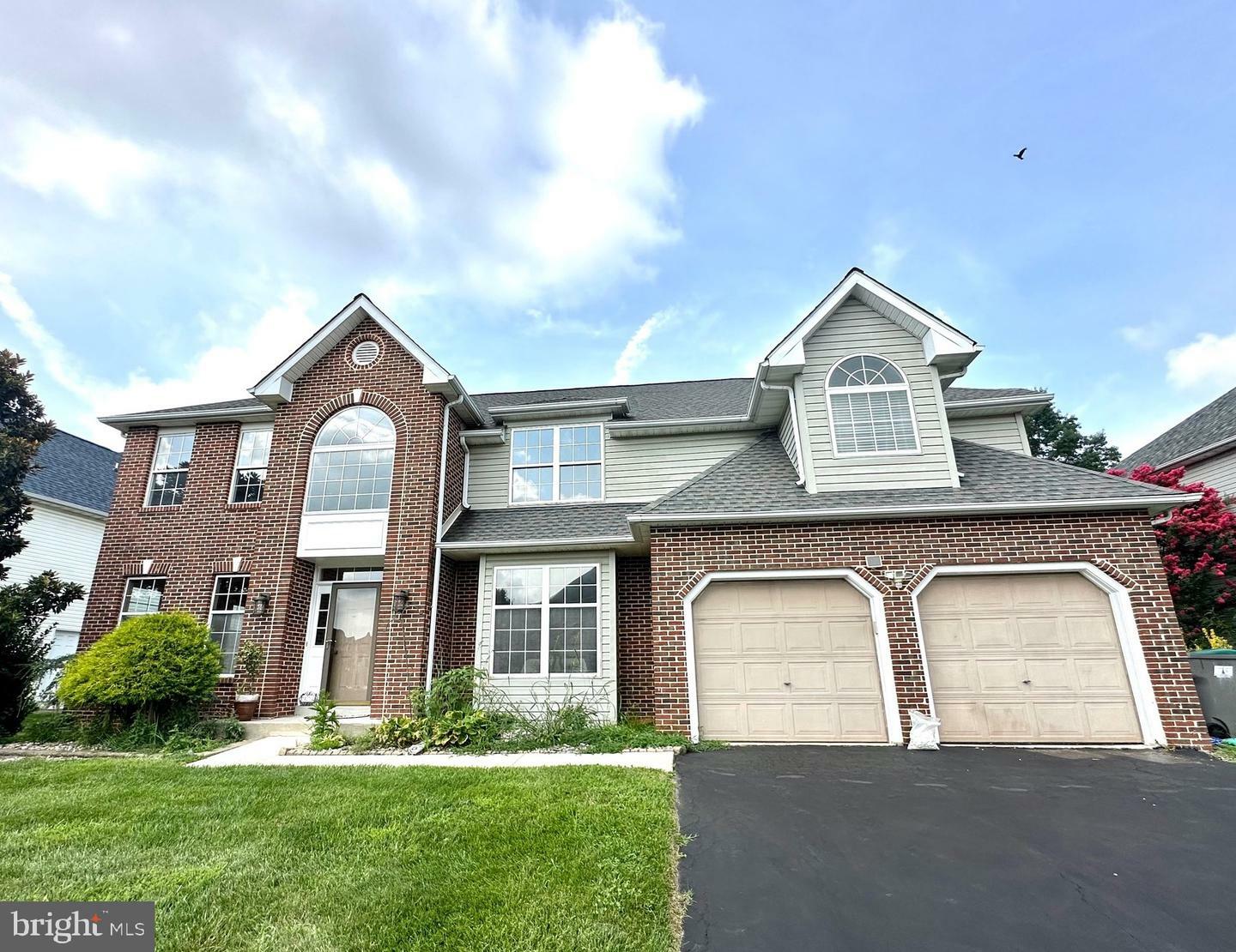 Property Photo: 13 Savoy Road DE 19702