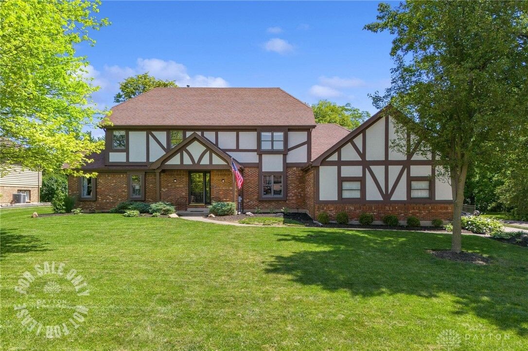 Property Photo: 8756 Withersfield Court OH 45066
