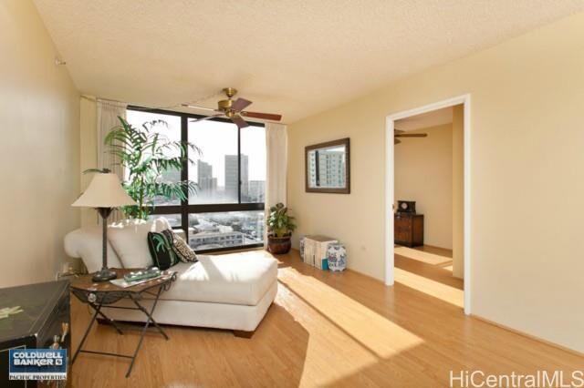Property Photo:  747 Wiliwili Street 1405  HI 96826 