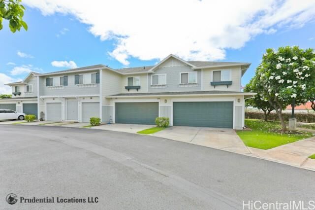 Property Photo:  