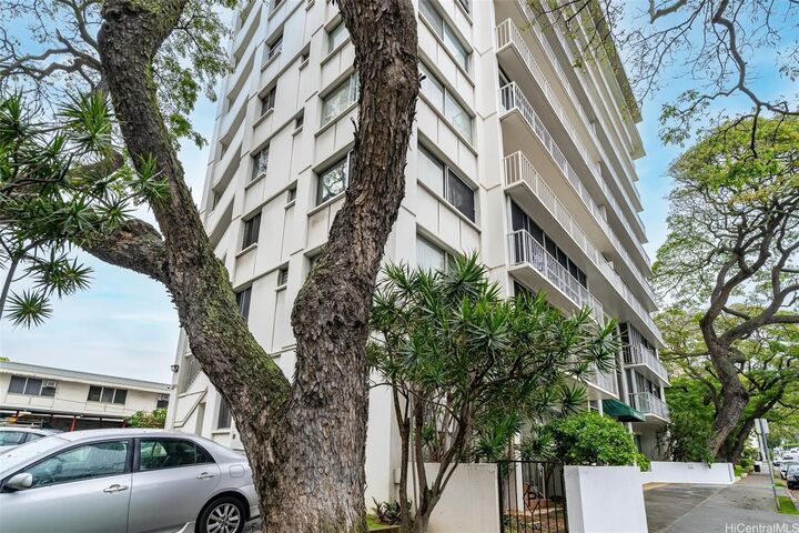 1710 Punahou Street 603  Honolulu HI 96822 photo