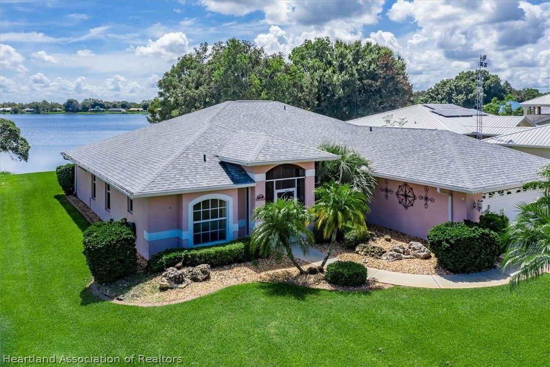 Property Photo: 777 Lake August Drive FL 33852