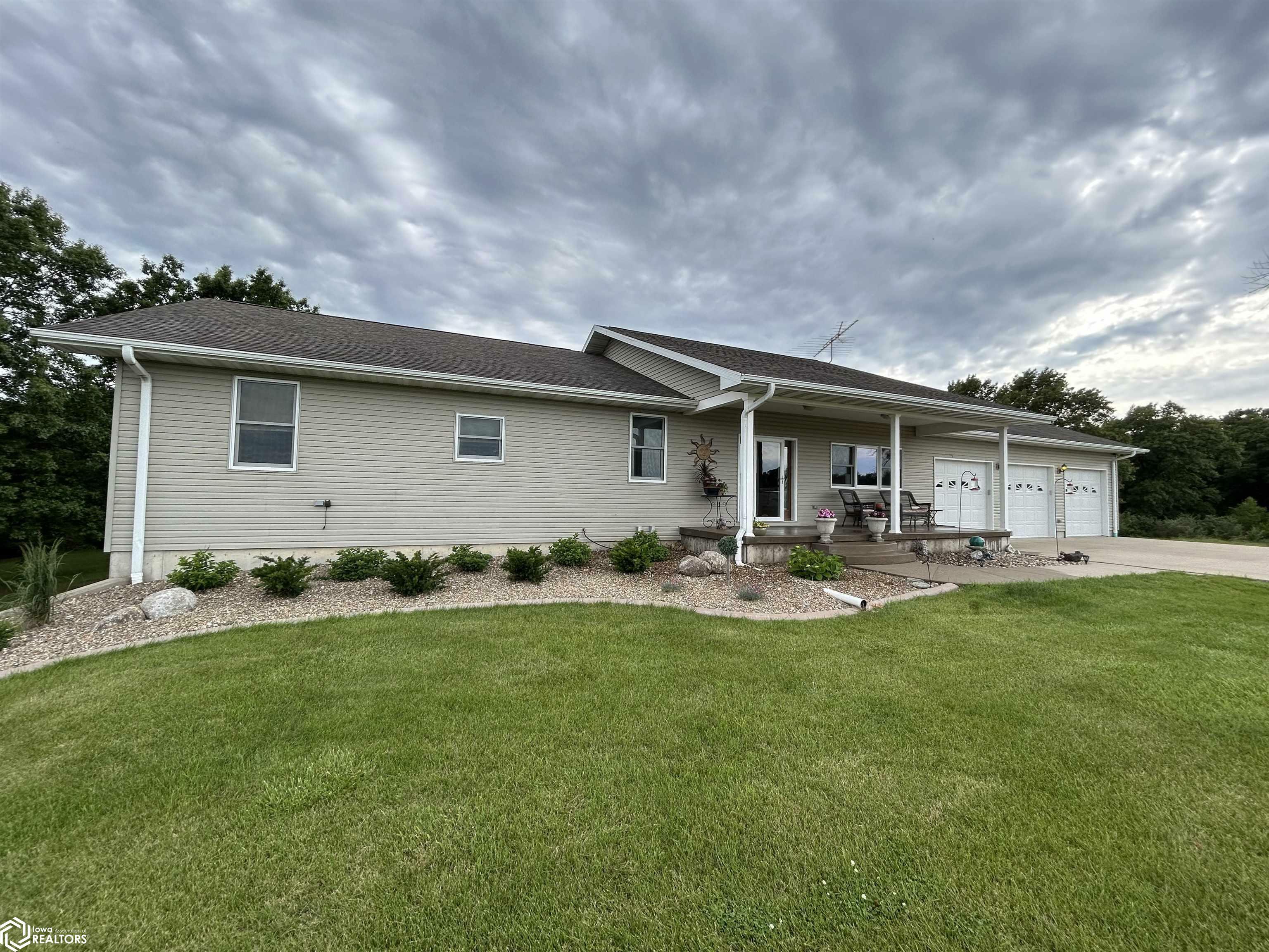 Property Photo:  18765 Olympic Road  IA 52660 