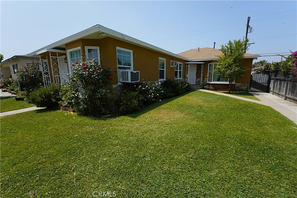 Property Photo:  5600 Via San Delarro Street  CA 90022 