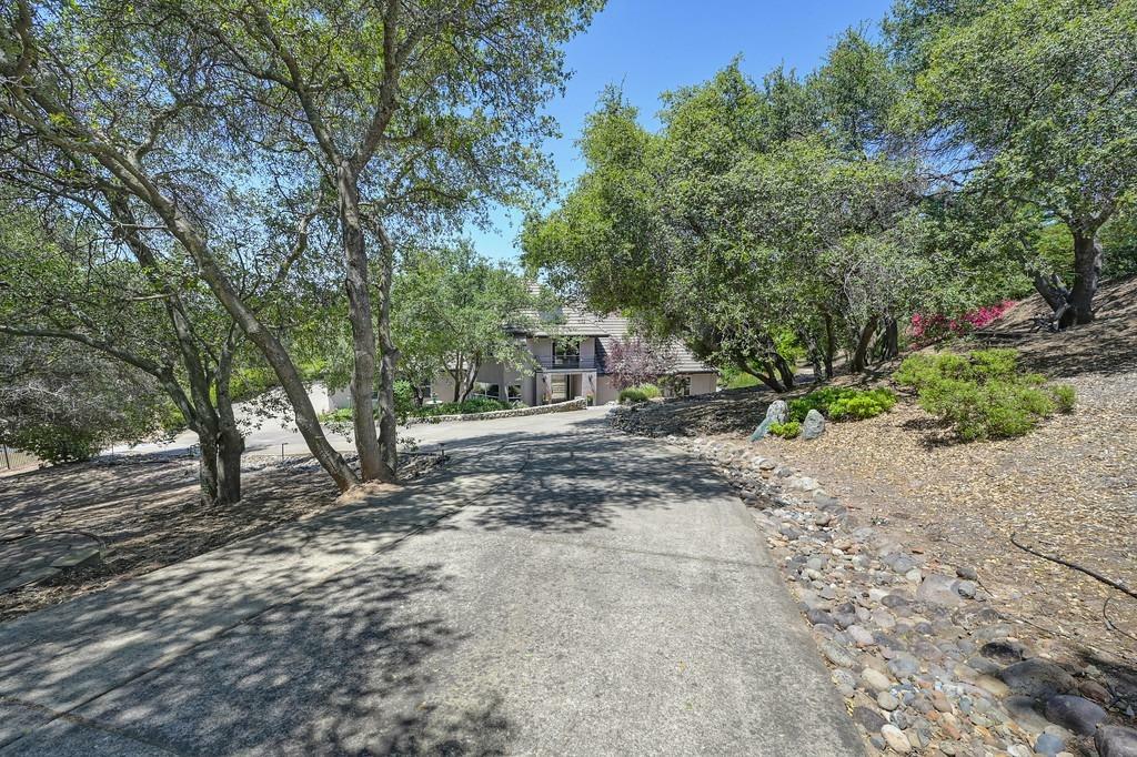 Property Photo:  6100 Oak Hill Dr  CA 95746 