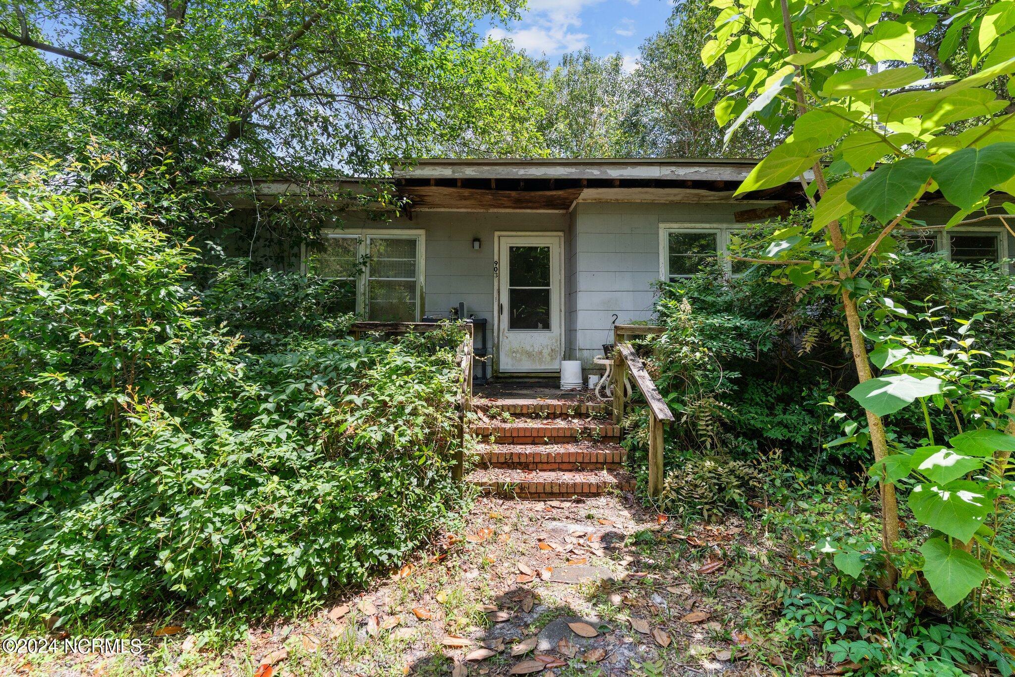 Property Photo:  903 Bonham Avenue  NC 28403 