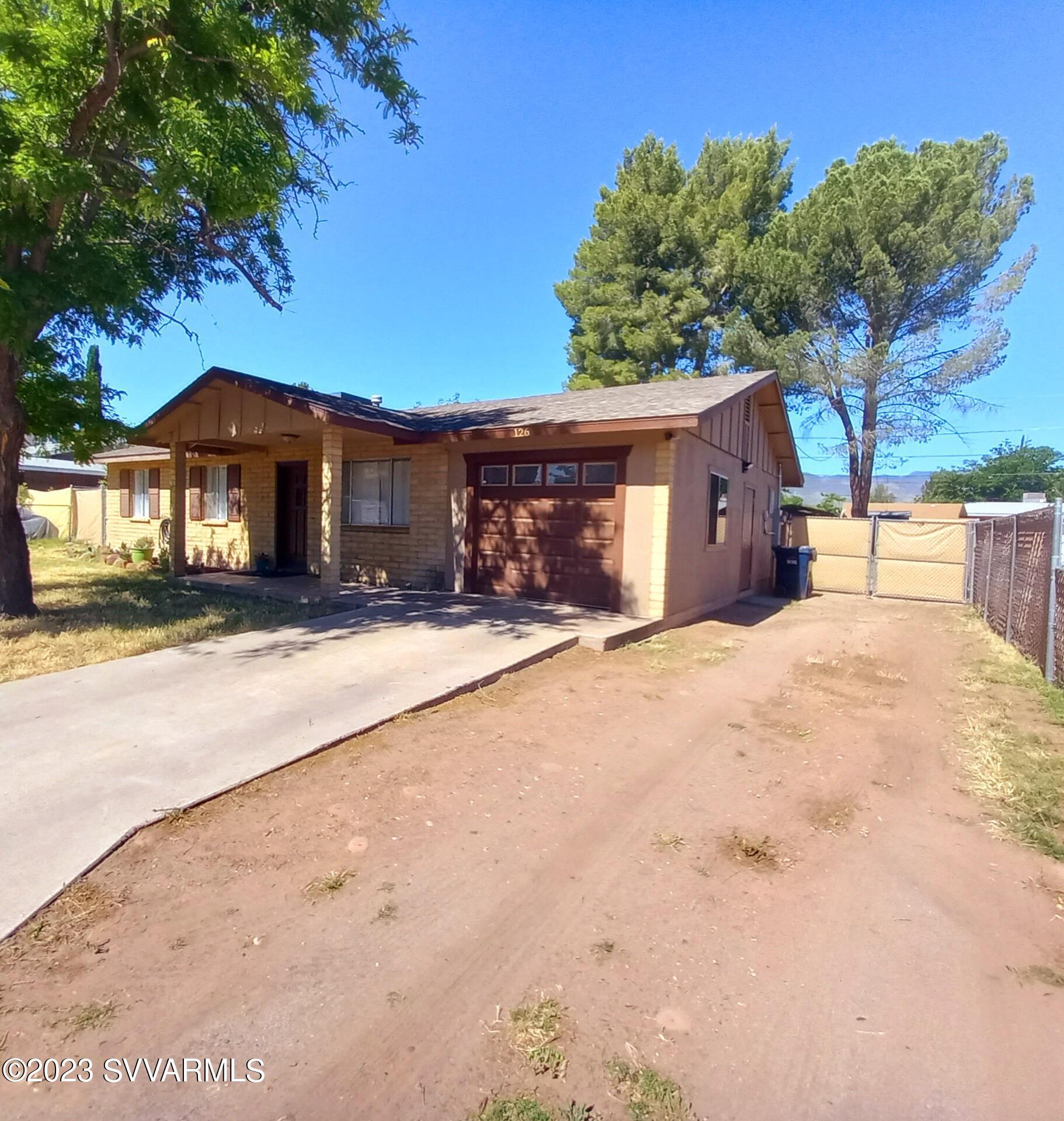 Property Photo: 126 S 10th Place AZ 86326