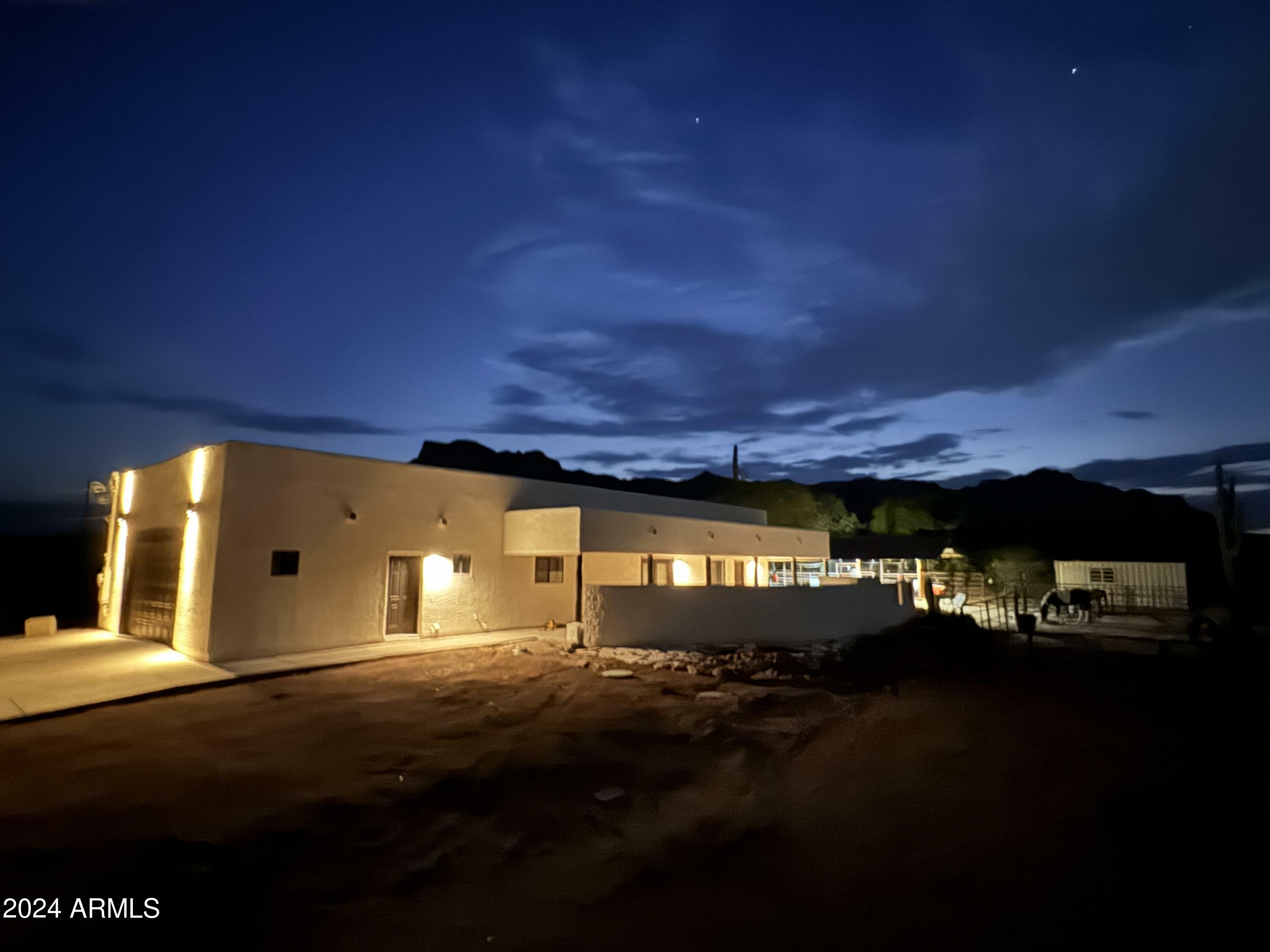 Property Photo:  1651 S Prospectors Road  AZ 85119 