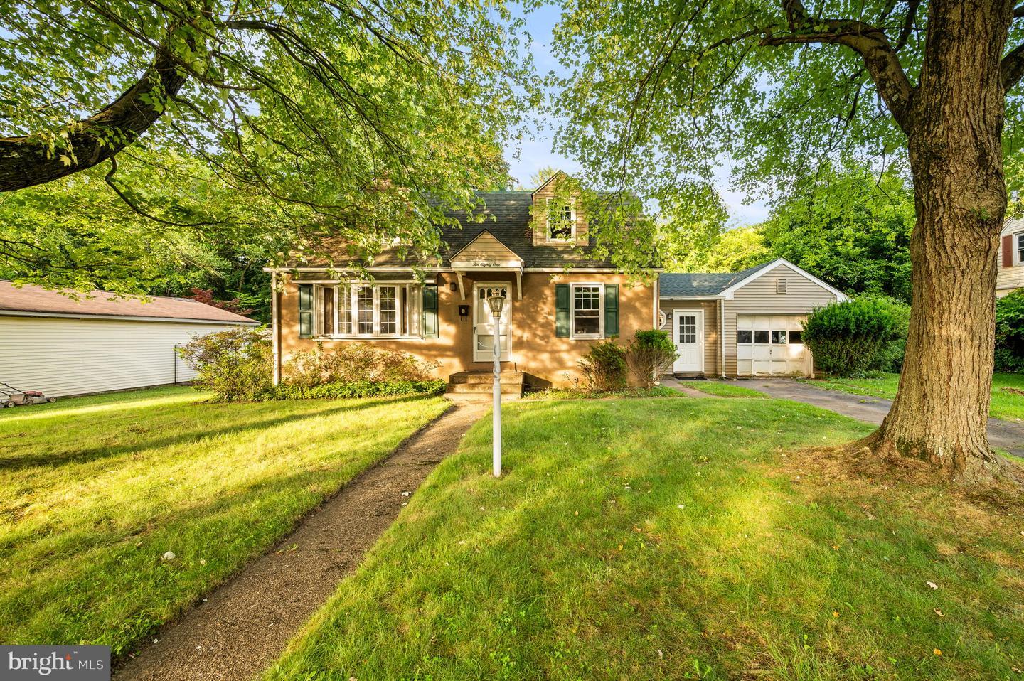 Property Photo: 1081 Cherry Lane PA 18966