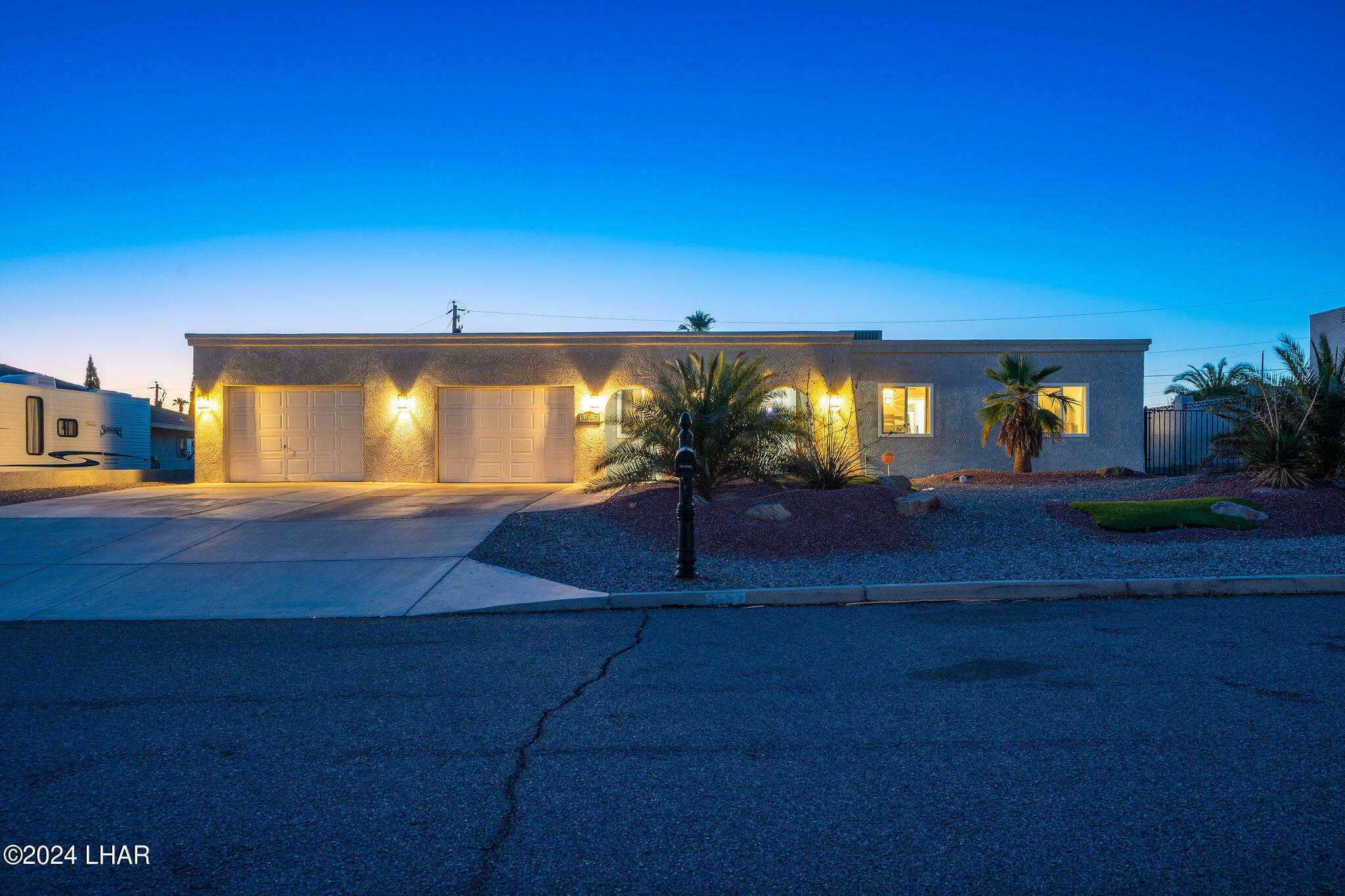 Property Photo:  3807 Sloop Dr  AZ 86406 