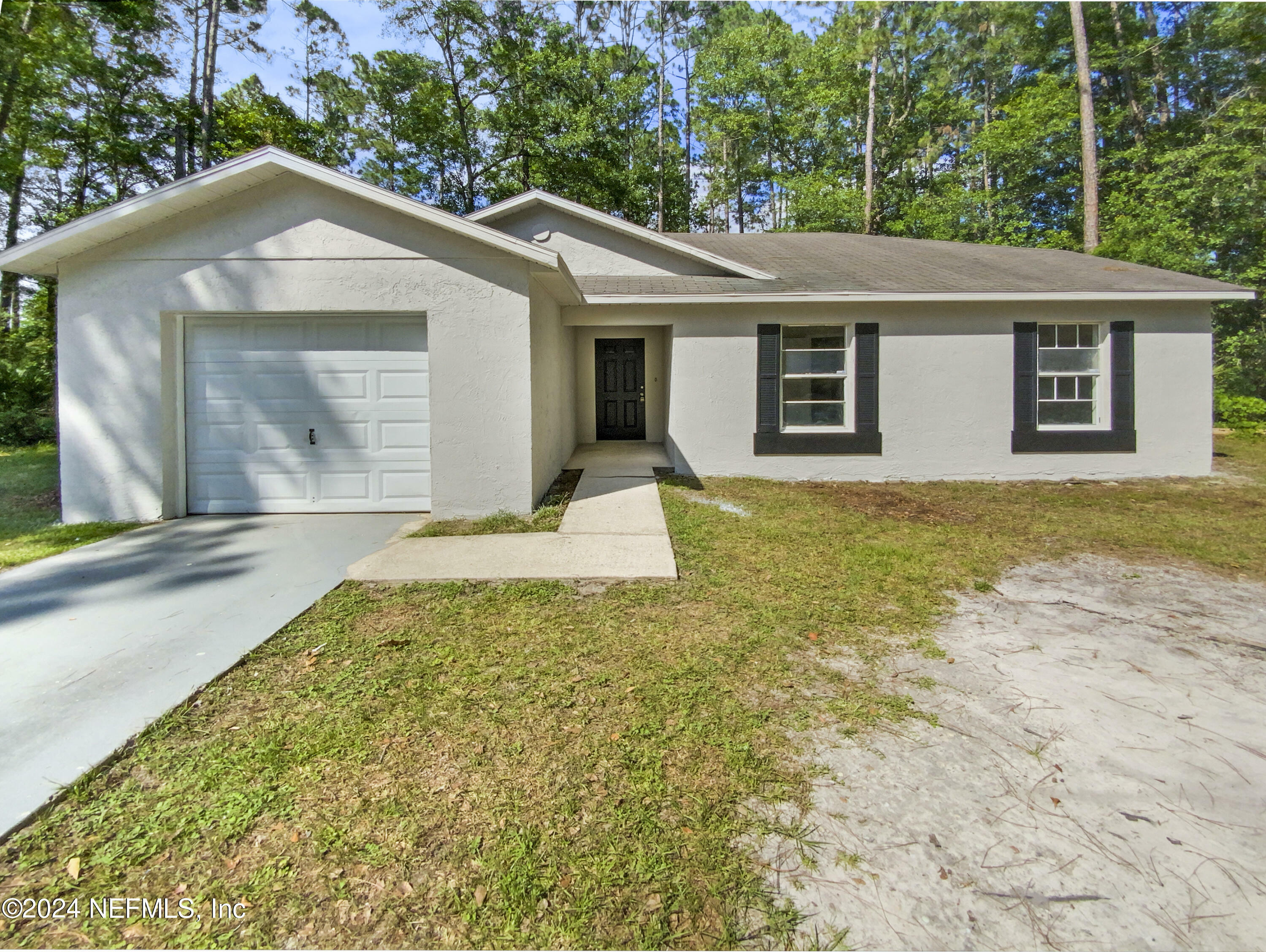 Property Photo: 14927 SE 25th Avenue FL 32091