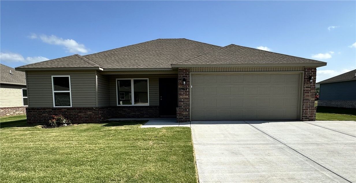 Property Photo: 567 Saydi Street AR 72727