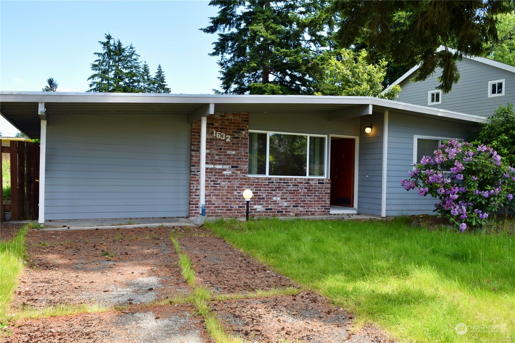 Property Photo:  1632 167th Avenue NE  WA 98008 