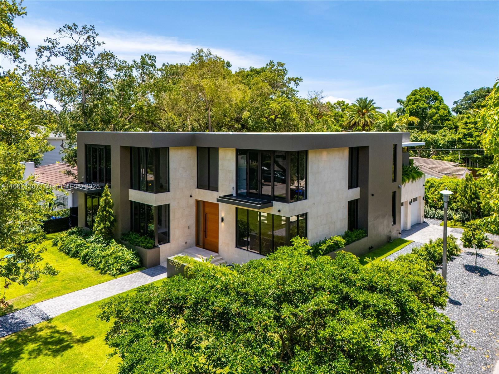 4090 Hardie Ave  Miami FL 33133 photo